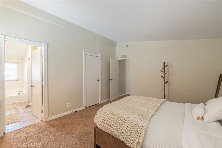 33105 Santiago Road 72, Acton, California 93510