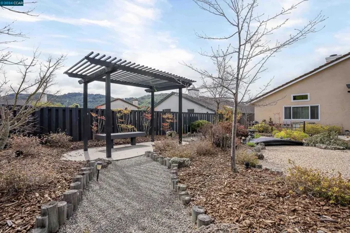 5369 Carriage Dr, Richmond, California 94803