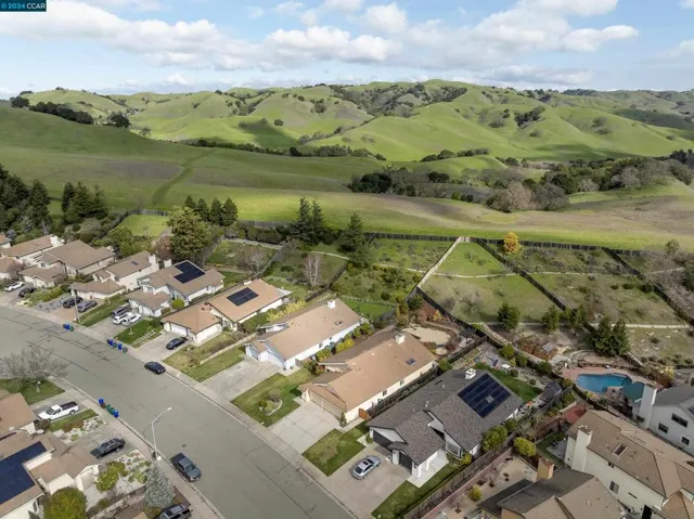 5369 Carriage Dr, Richmond, California 94803
