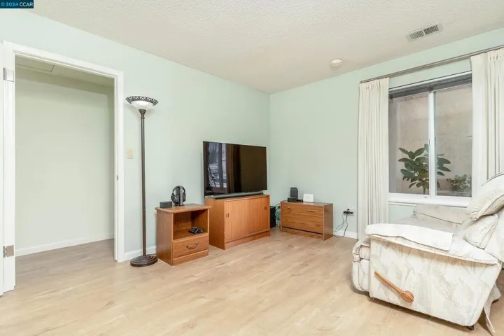5369 Carriage Dr, Richmond, California 94803