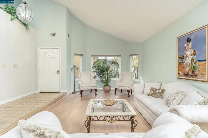 5369 Carriage Dr, Richmond, California 94803