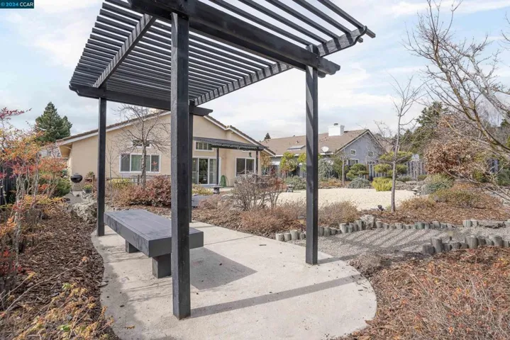 5369 Carriage Dr, Richmond, California 94803