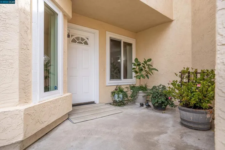 5369 Carriage Dr, Richmond, California 94803