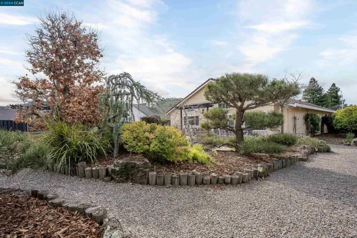 5369 Carriage Dr, Richmond, California 94803