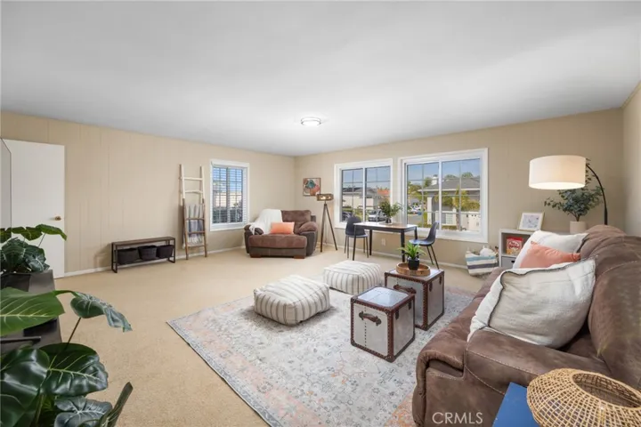 There are endless possibilities for this amazing space...A media room, billiard or game room, in-home office, just tap into your imagination and create the room of your dreams!