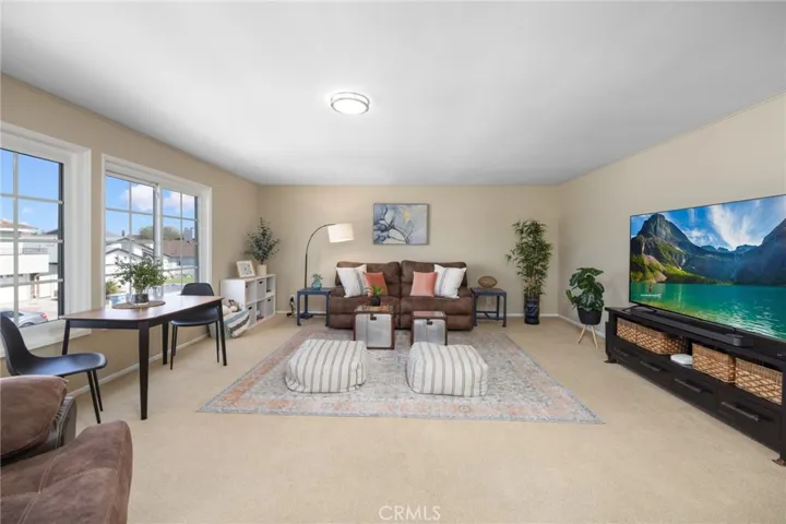 If you need more room, there's also the potential to add 2 more bedrooms~