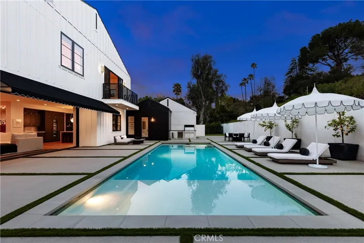 19460 Rosita Street, Tarzana, California 91356