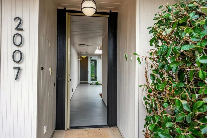 2007 New Brunswick Drive, San Mateo, California 94402