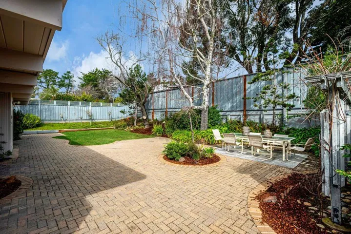 2007 New Brunswick Drive, San Mateo, California 94402