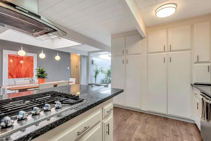 2007 New Brunswick Drive, San Mateo, California 94402