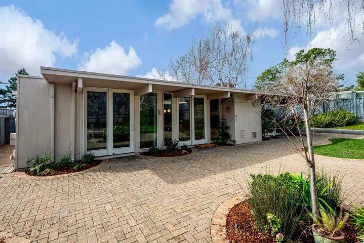 2007 New Brunswick Drive, San Mateo, California 94402