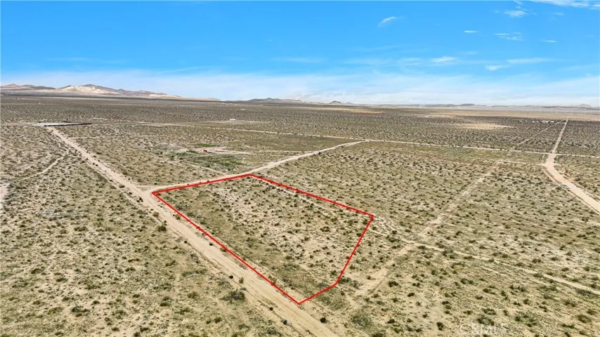 Red property boundary markers are not to be relied on as exact property lines. Buyer to confirm independently.