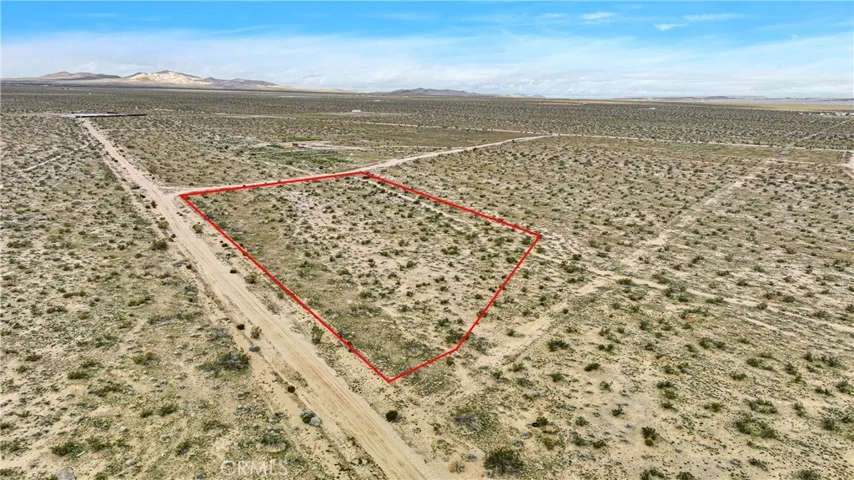 Red property boundary markers are not to be relied on as exact property lines. Buyer to confirm independently.