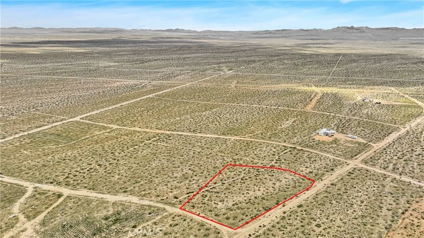 Red property boundary markers are not to be relied on as exact property lines. Buyer to confirm independently.