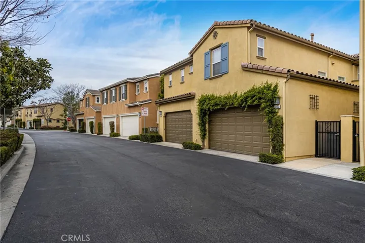 Attached 2 Car Garage