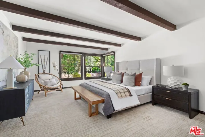 3050 Arrowhead Drive, Los Angeles, California 90068