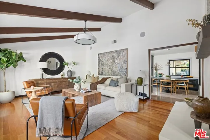 3050 Arrowhead Drive, Los Angeles, California 90068