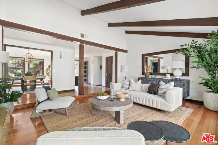 3050 Arrowhead Drive, Los Angeles, California 90068