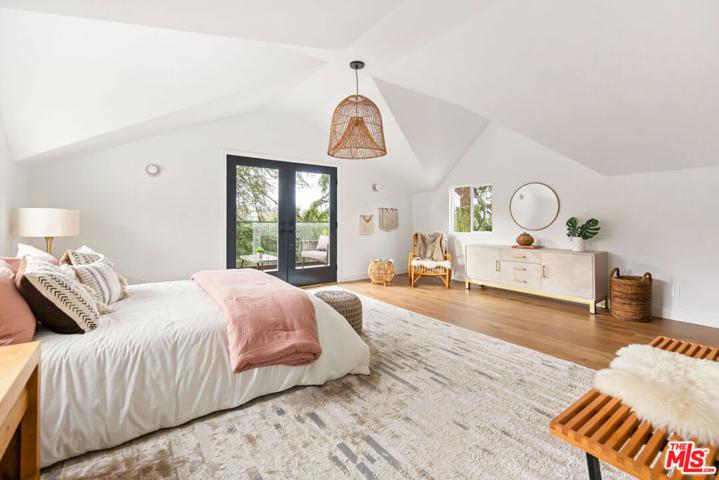 104 W Loma Alta Drive, Altadena, California 91001