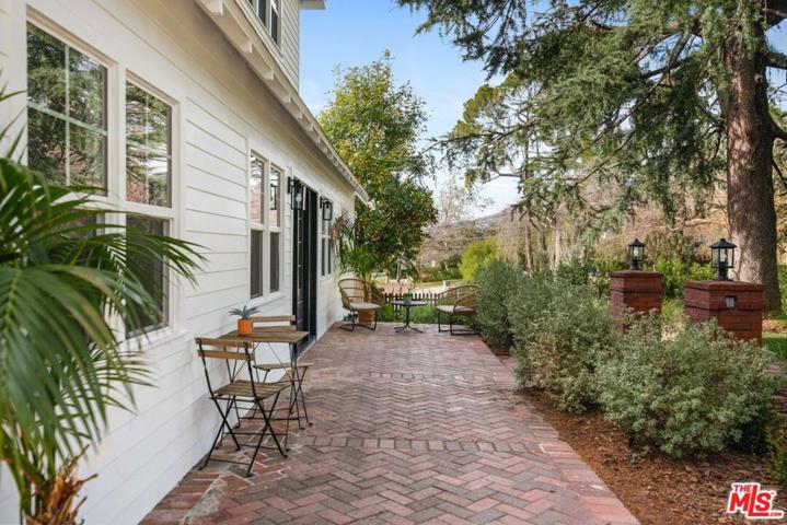 104 W Loma Alta Drive, Altadena, California 91001