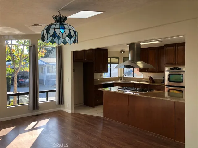 929 E Foothill 45, Upland, California 91786