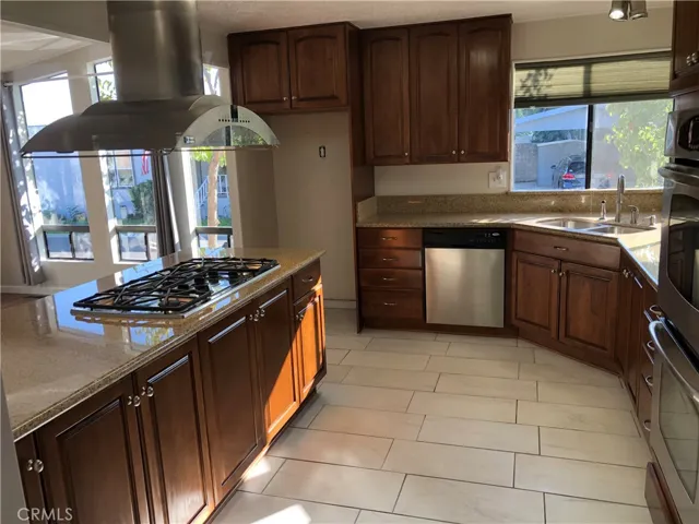 929 E Foothill 45, Upland, California 91786