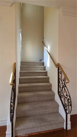 92 N Craig Avenue 8, Pasadena, California 91107