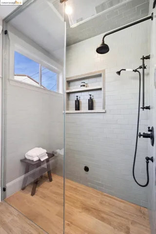 1832 Yale Drive, Alameda, California 94501