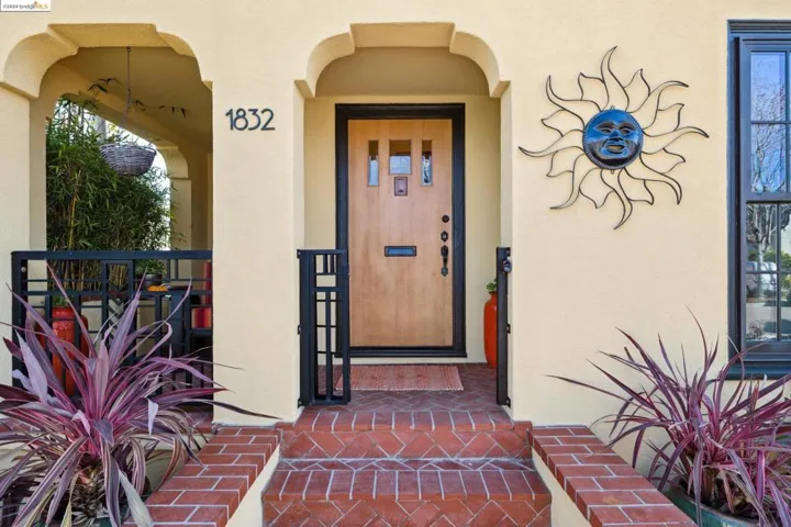 1832 Yale Drive, Alameda, California 94501