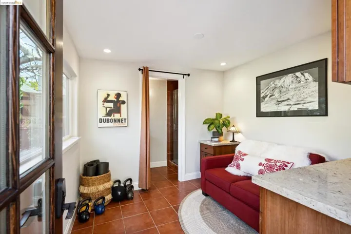 1832 Yale Drive, Alameda, California 94501