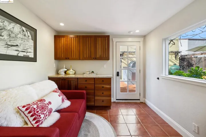 1832 Yale Drive, Alameda, California 94501