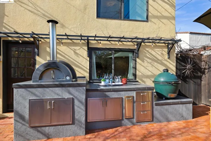 1832 Yale Drive, Alameda, California 94501