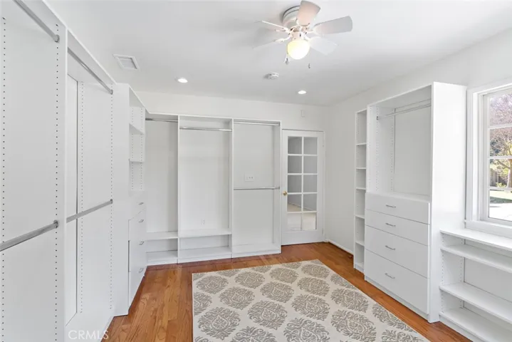 3957 Sunny Oak Road, Sherman Oaks, California 91403