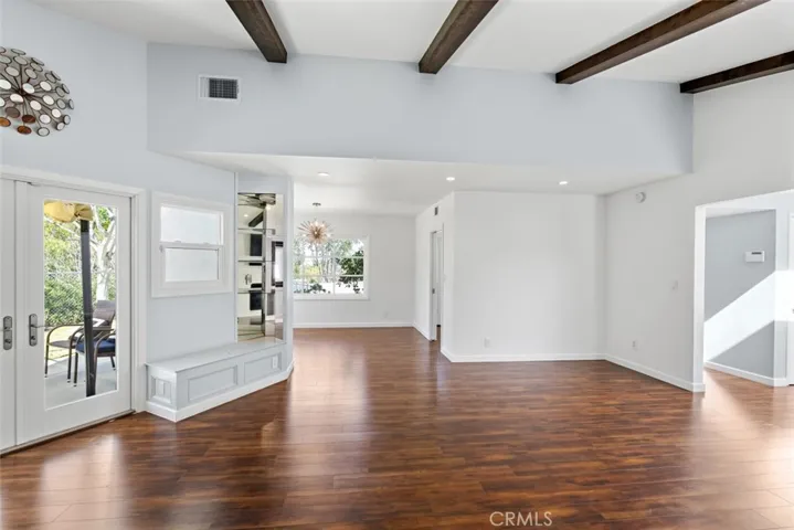 3957 Sunny Oak Road, Sherman Oaks, California 91403