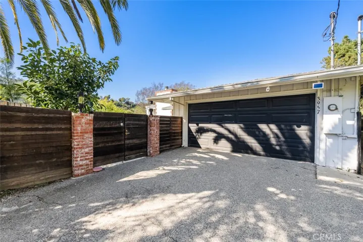 3957 Sunny Oak Road, Sherman Oaks, California 91403