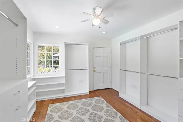 3957 Sunny Oak Road, Sherman Oaks, California 91403