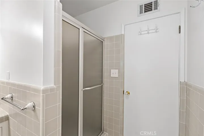3957 Sunny Oak Road, Sherman Oaks, California 91403