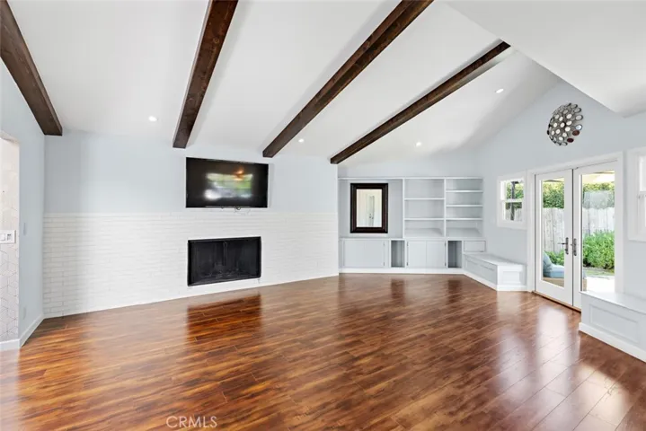 3957 Sunny Oak Road, Sherman Oaks, California 91403