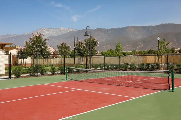 5560 Kate Way, Fontana, California 92336
