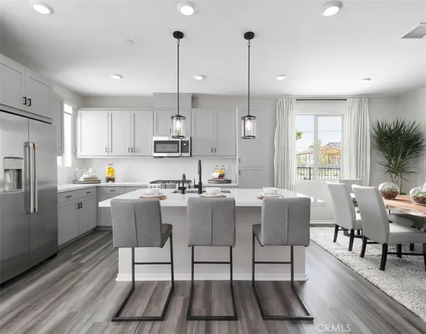 5560 Kate Way, Fontana, California 92336