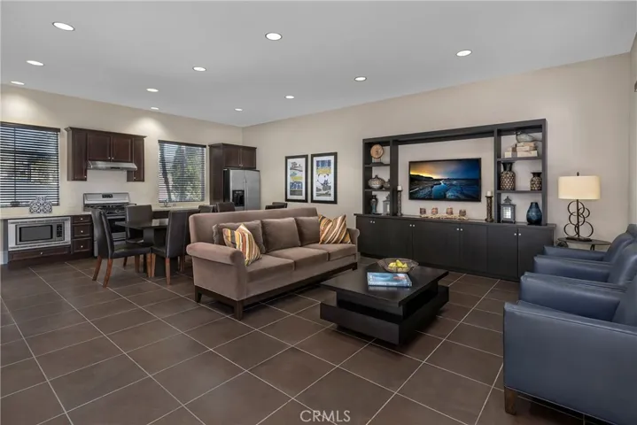 5560 Kate Way, Fontana, California 92336