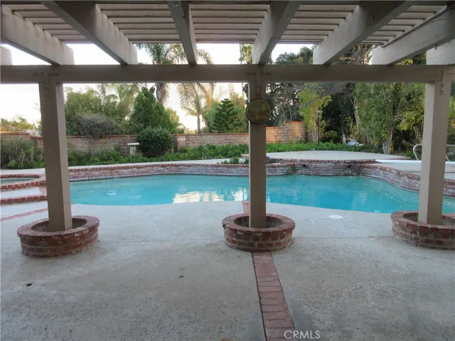 19456 Hiawatha Street, Northridge, California 91326