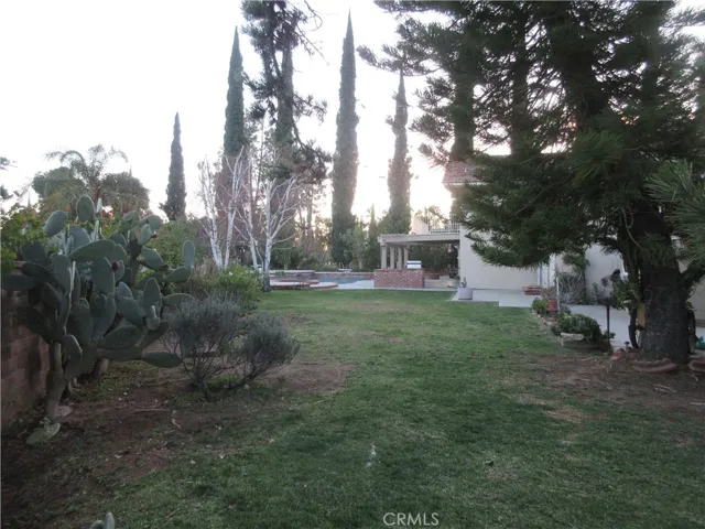 19456 Hiawatha Street, Northridge, California 91326