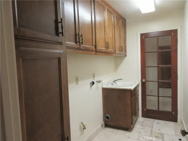 19456 Hiawatha Street, Northridge, California 91326