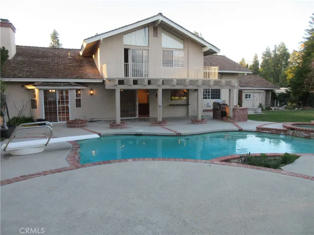 19456 Hiawatha Street, Northridge, California 91326