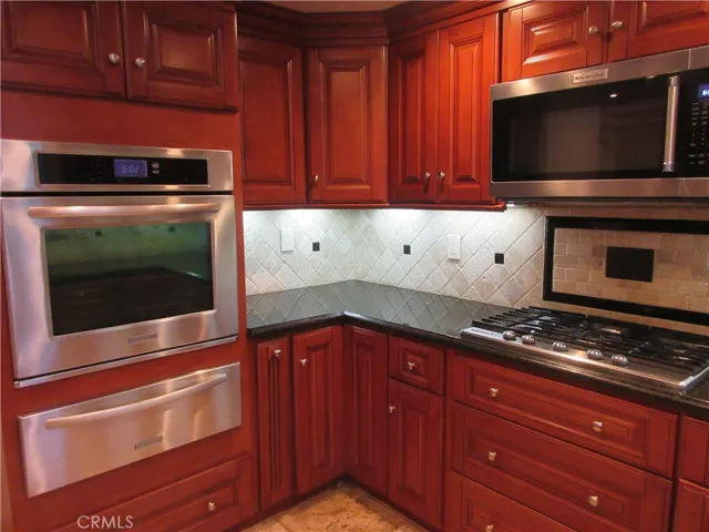 19456 Hiawatha Street, Northridge, California 91326