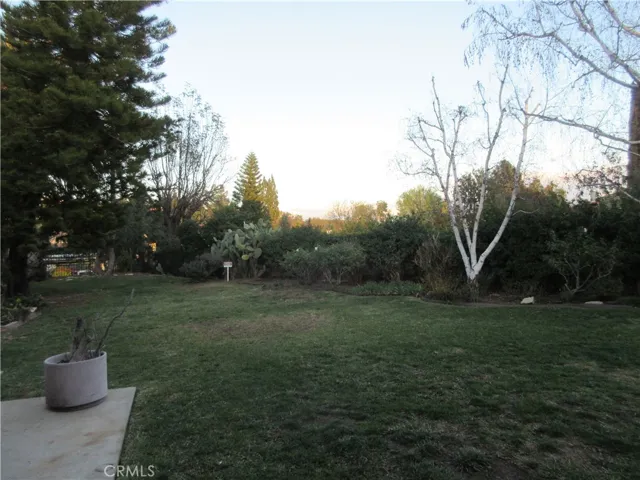 19456 Hiawatha Street, Northridge, California 91326