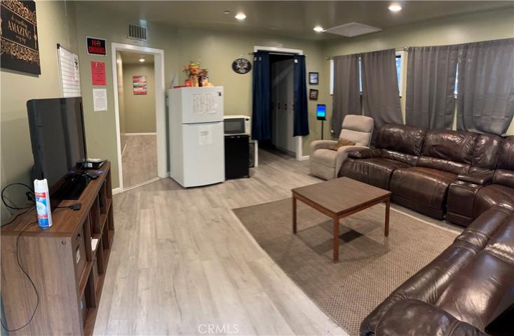 801 E Chapel Street, Santa Maria, California 93454