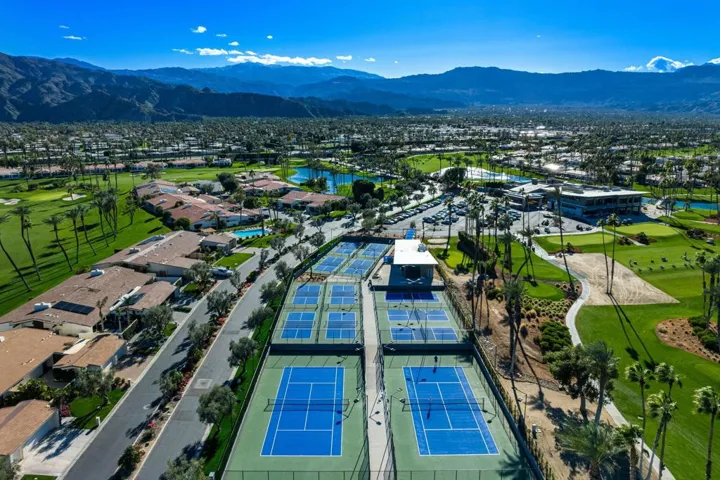 Clubs Sport Courts