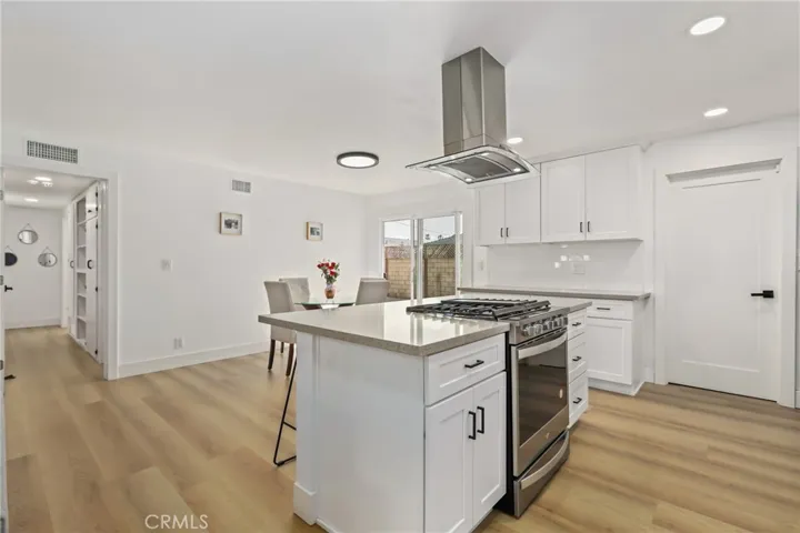 225 S Feldner Road, Orange, California 92868